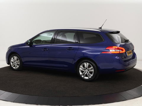 Peugeot 308 1.5 BlueHDi Executive | 1e eigenaar | Panoramadak | Carplay | Climate control | Navigatie | Parkeerhulp | Cruise control