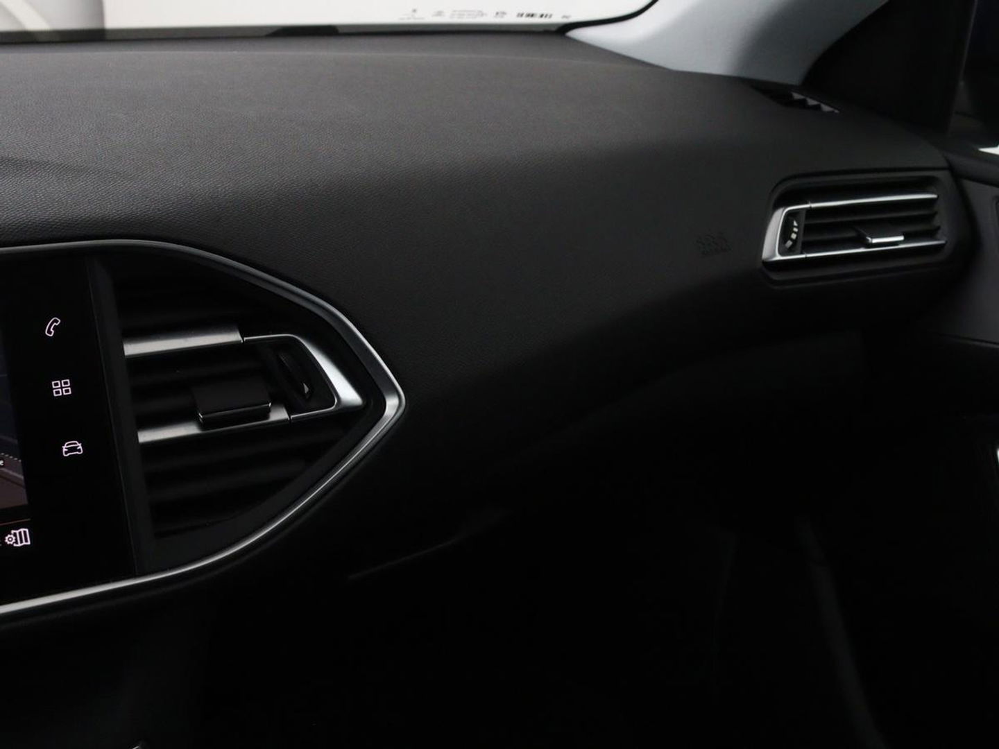 Peugeot 308 1.5 BlueHDi Executive | 1e eigenaar | Panoramadak | Carplay | Climate control | Navigatie | Parkeerhulp | Cruise control