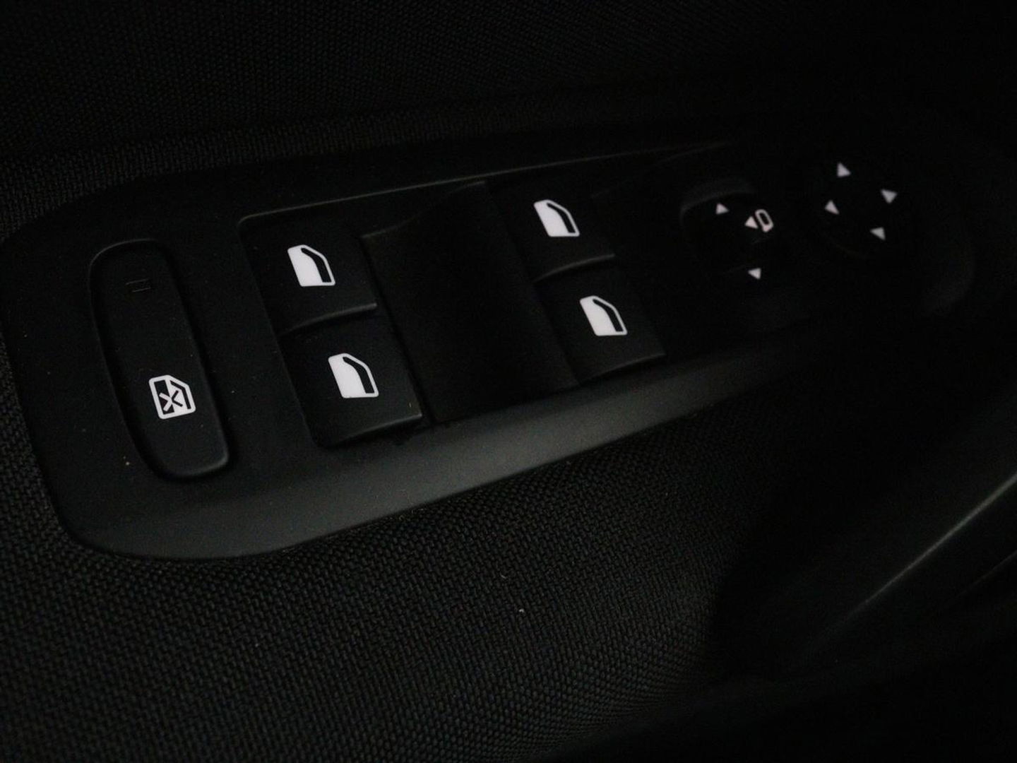 Peugeot 308 1.5 BlueHDi Executive | 1e eigenaar | Panoramadak | Carplay | Climate control | Navigatie | Parkeerhulp | Cruise control