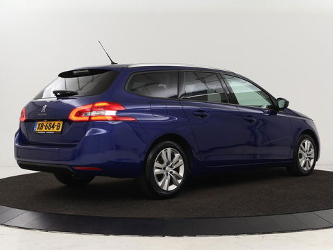 Peugeot 308 1.5 BlueHDi Executive | 1e eigenaar | Panoramadak | Carplay | Climate control | Navigatie | Parkeerhulp | Cruise control