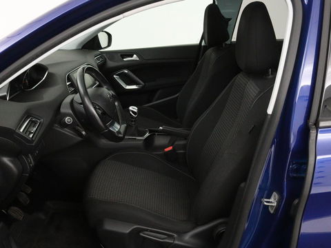 Peugeot 308 1.5 BlueHDi Executive | 1e eigenaar | Panoramadak | Carplay | Climate control | Navigatie | Parkeerhulp | Cruise control