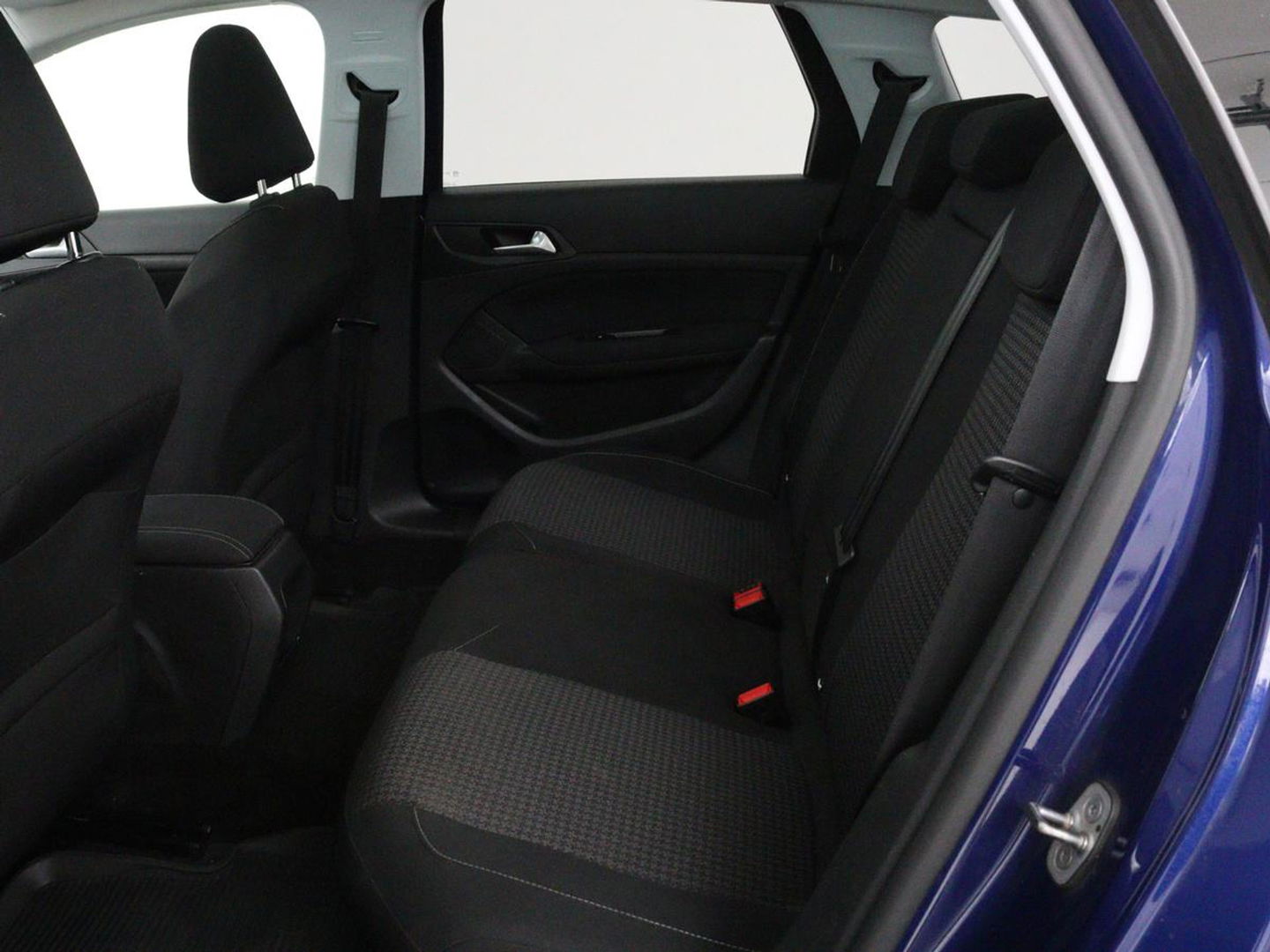 Peugeot 308 1.5 BlueHDi Executive | 1e eigenaar | Panoramadak | Carplay | Climate control | Navigatie | Parkeerhulp | Cruise control