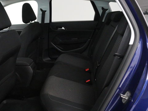 Peugeot 308 1.5 BlueHDi Executive | 1e eigenaar | Panoramadak | Carplay | Climate control | Navigatie | Parkeerhulp | Cruise control