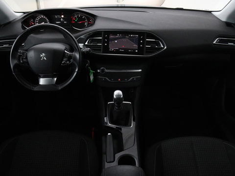 Peugeot 308 1.5 BlueHDi Executive | 1e eigenaar | Panoramadak | Carplay | Climate control | Navigatie | Parkeerhulp | Cruise control