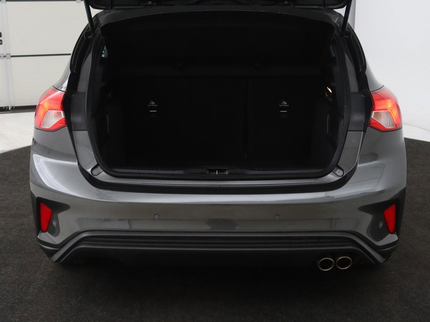Ford Focus 1.0 EcoBoost ST Line | Stoel & stuurverwarming | Carplay | Navigatie | Climate control | Parkeerhulp | Cruise control | Bluetooth