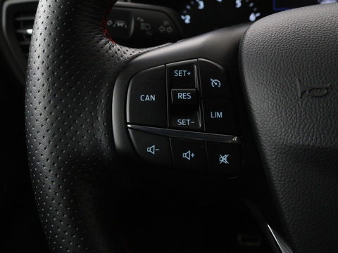 Ford Focus 1.0 EcoBoost ST Line | Stoel & stuurverwarming | Carplay | Navigatie | Climate control | Parkeerhulp | Cruise control | Bluetooth