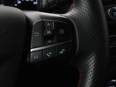 Ford Focus 1.0 EcoBoost ST Line | Stoel & stuurverwarming | Carplay | Navigatie | Climate control | Parkeerhulp | Cruise control | Bluetooth