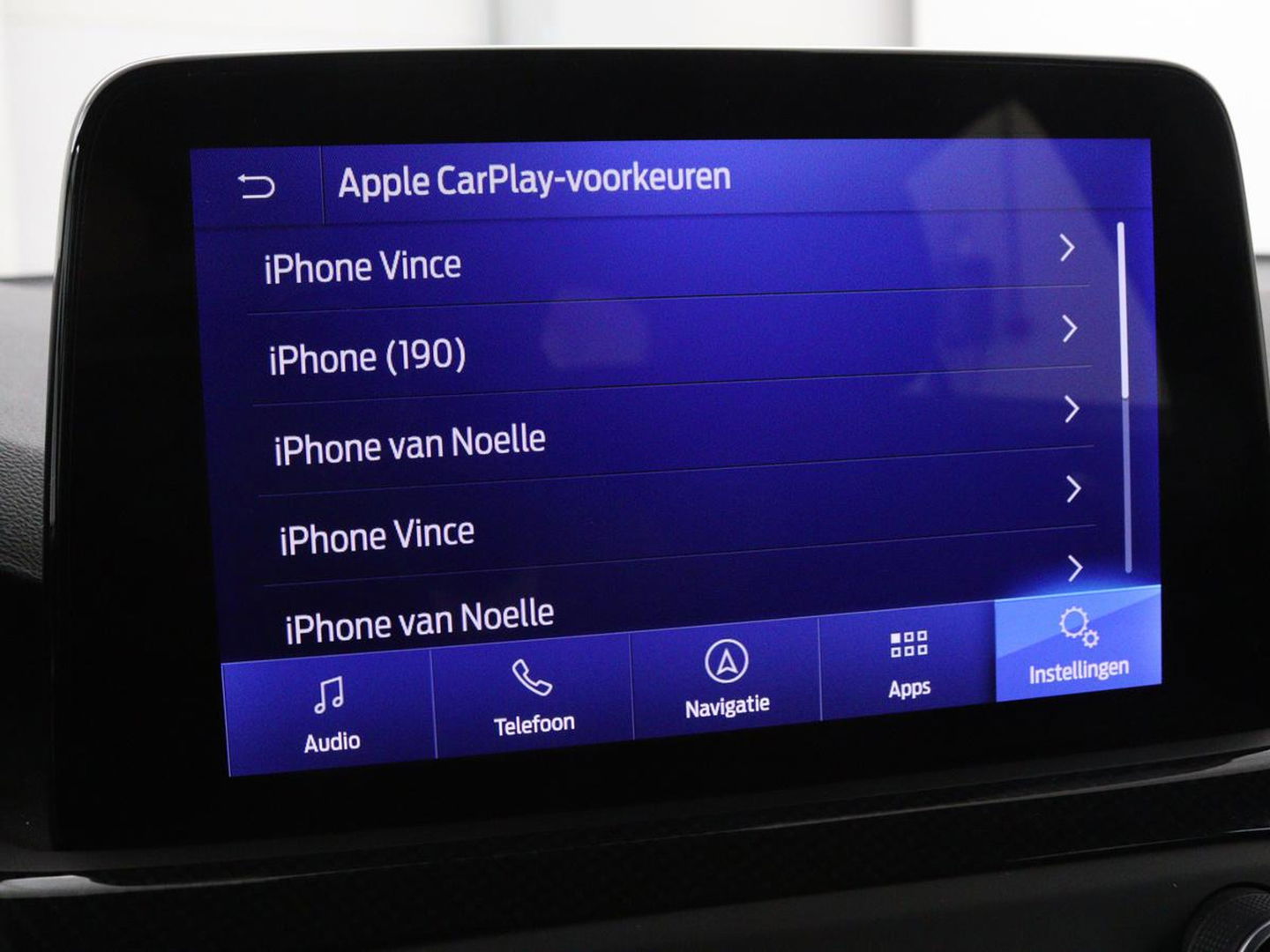Ford Focus 1.0 EcoBoost ST Line | Stoel & stuurverwarming | Carplay | Navigatie | Climate control | Parkeerhulp | Cruise control | Bluetooth