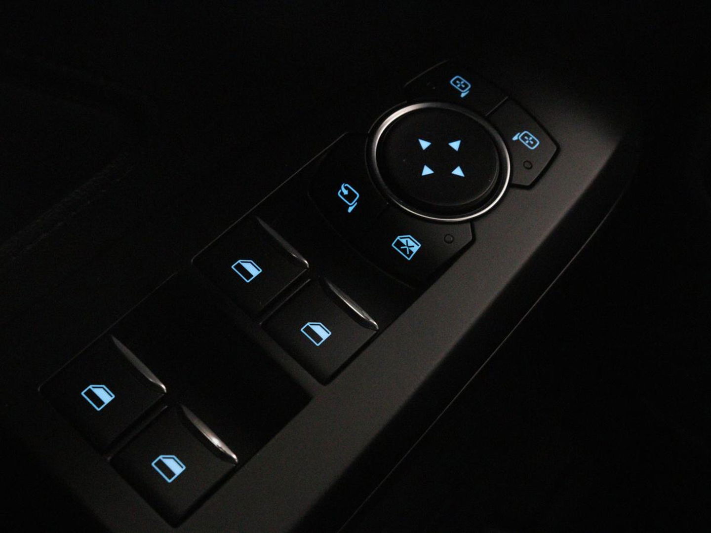 Ford Focus 1.0 EcoBoost ST Line | Stoel & stuurverwarming | Carplay | Navigatie | Climate control | Parkeerhulp | Cruise control | Bluetooth