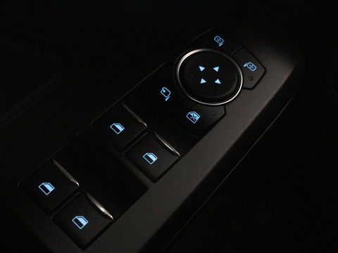 Ford Focus 1.0 EcoBoost ST Line | Stoel & stuurverwarming | Carplay | Navigatie | Climate control | Parkeerhulp | Cruise control | Bluetooth