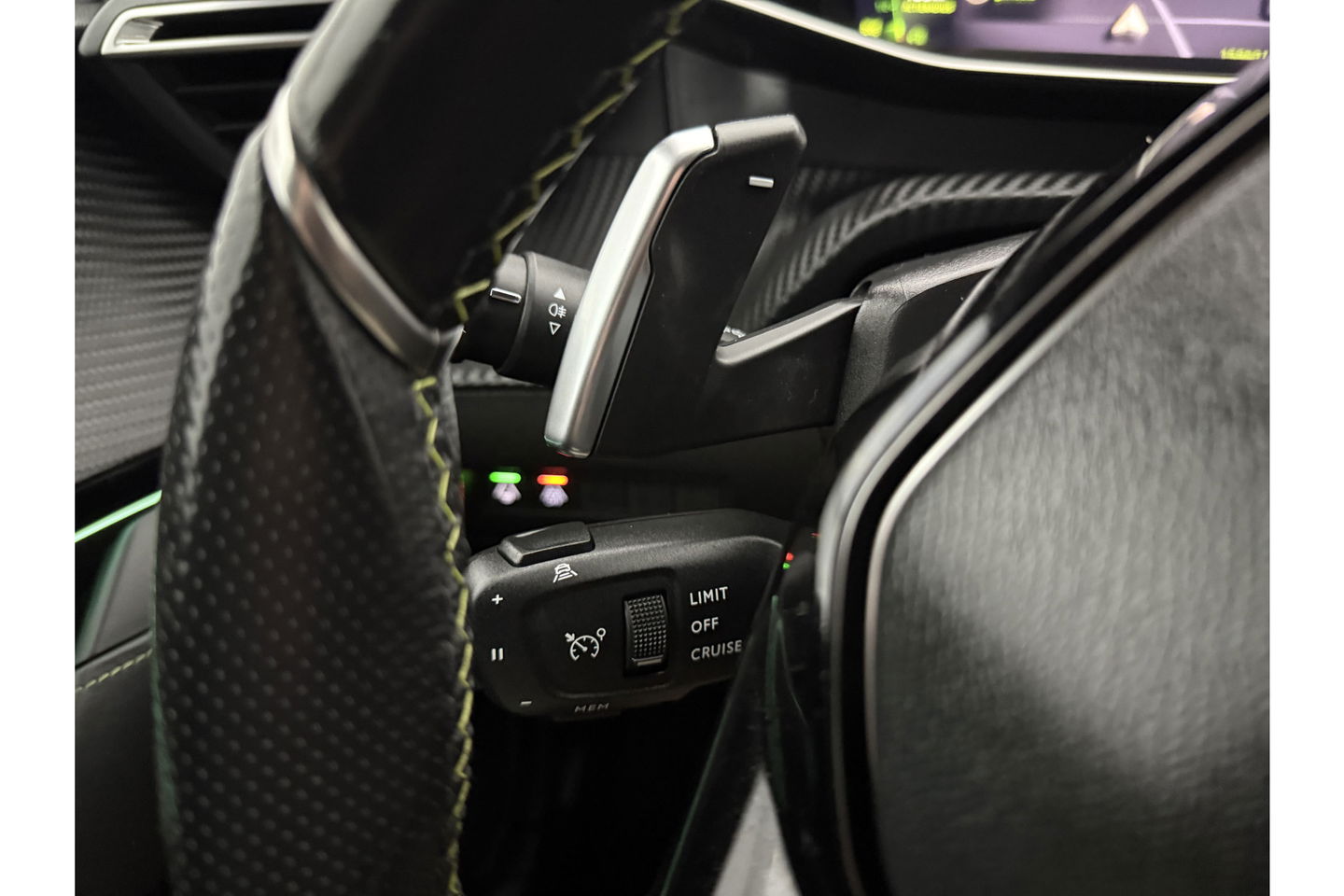 Peugeot 208 1.2 PureTech GT 131PK 360 Camera Sfeerverl. LED Carplay Clima Cruise Virtual Navi PDC 17"LMV