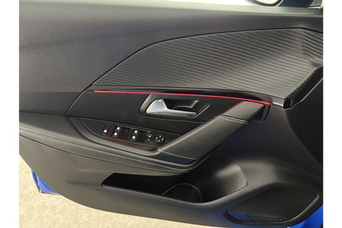 Peugeot 208 1.2 PureTech GT 131PK 360 Camera Sfeerverl. LED Carplay Clima Cruise Virtual Navi PDC 17"LMV