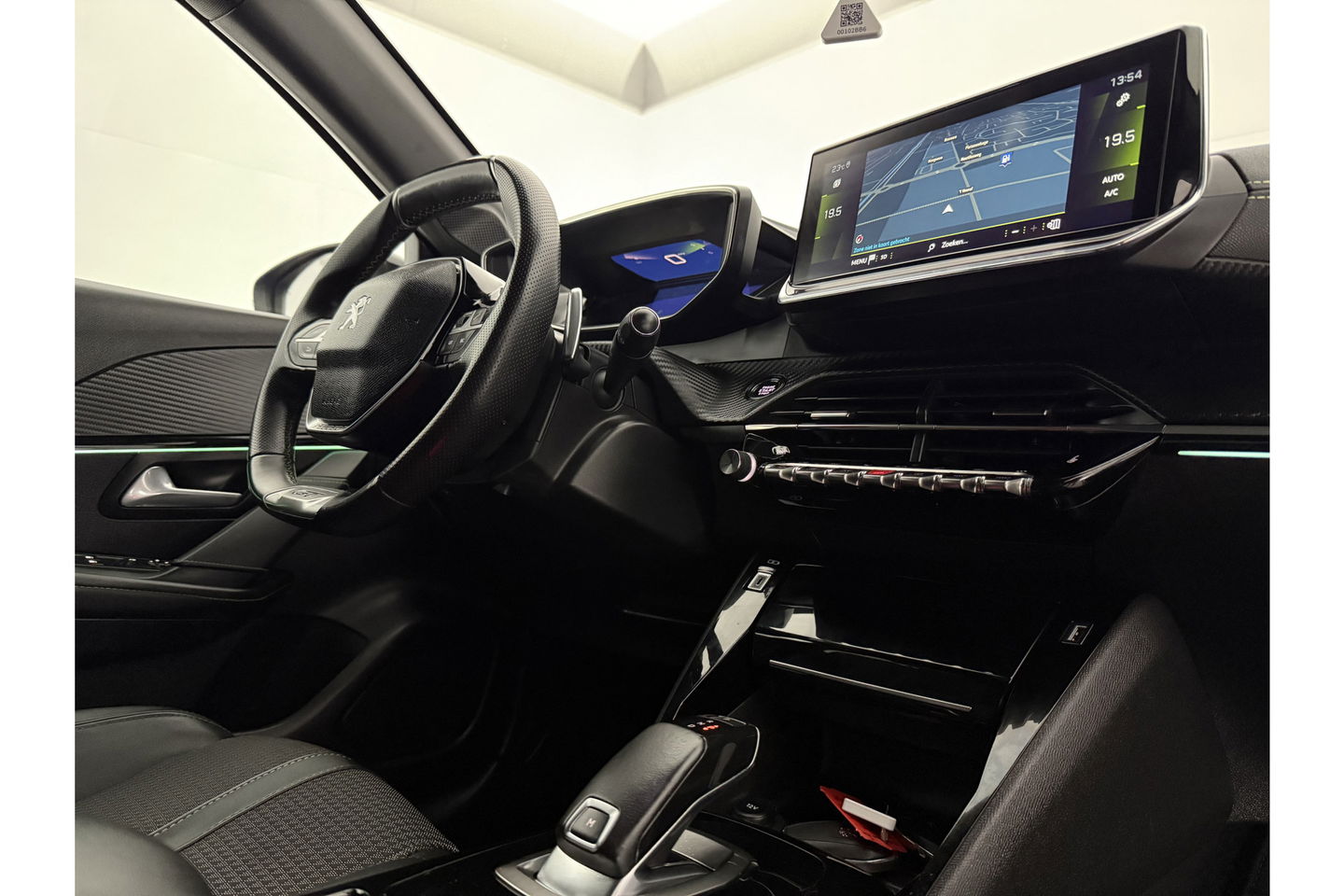 Peugeot 208 1.2 PureTech GT 131PK 360 Camera Sfeerverl. LED Carplay Clima Cruise Virtual Navi PDC 17"LMV