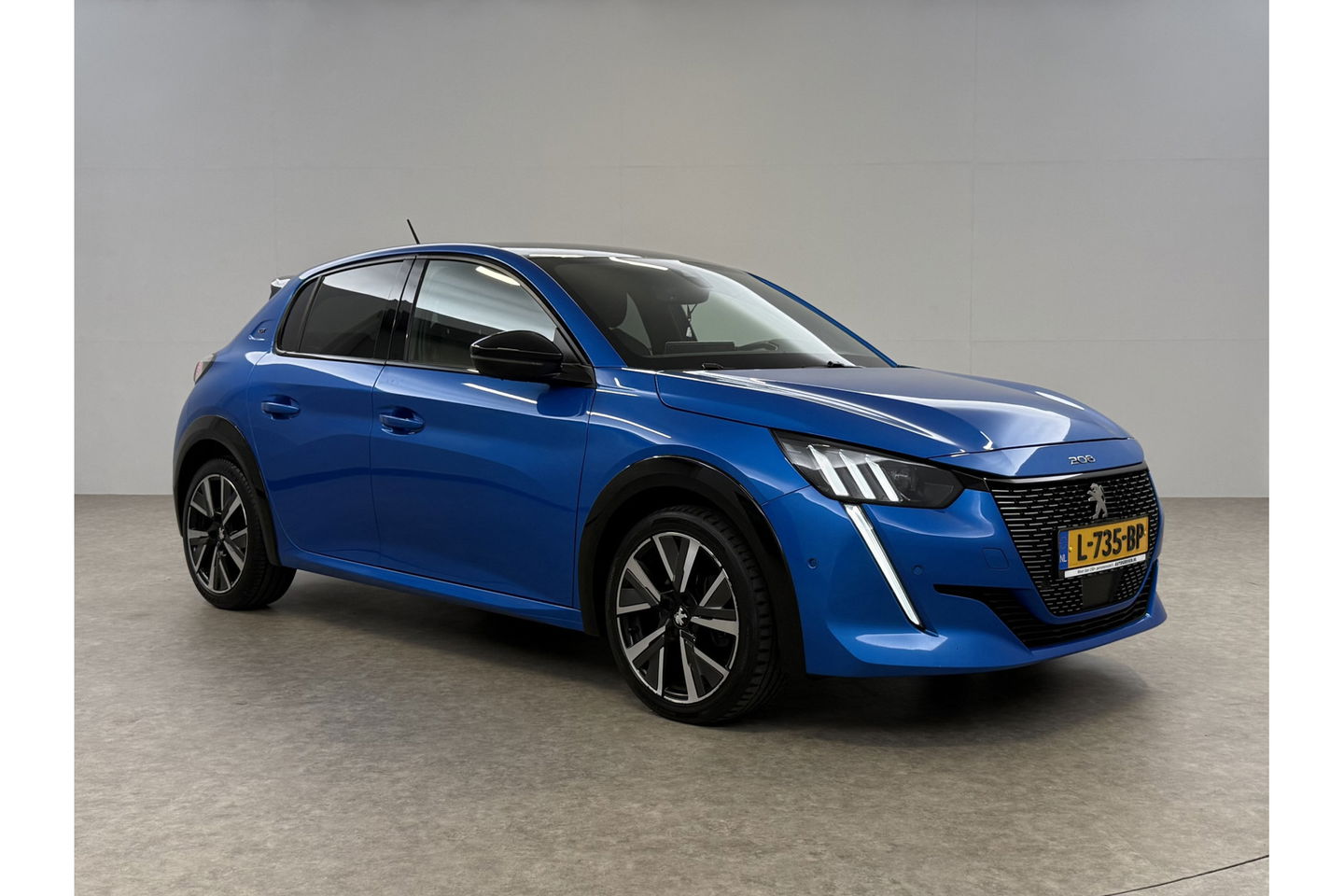 Peugeot 208 1.2 PureTech GT 131PK 360 Camera Sfeerverl. LED Carplay Clima Cruise Virtual Navi PDC 17"LMV