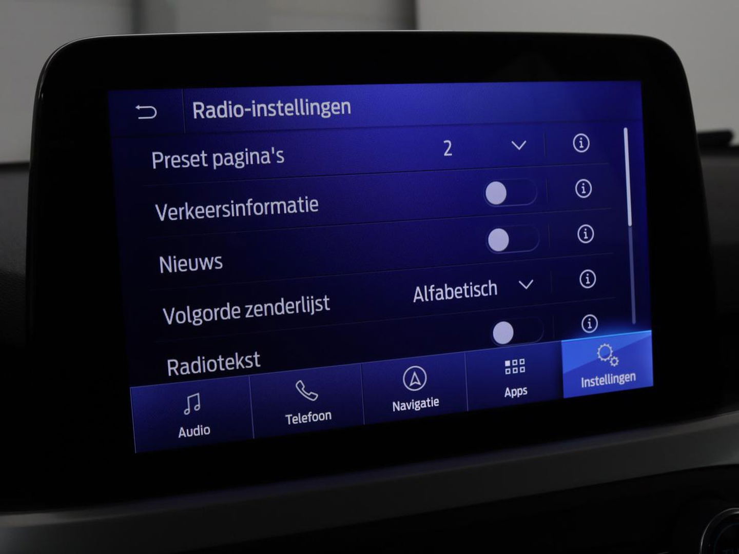 Ford Focus 1.0 EcoBoost Trend Edition Business | Carplay | Navigatie | Cruise control | Parkeerhulp | Airco | Bluetooth | Lichtmetalen velgen