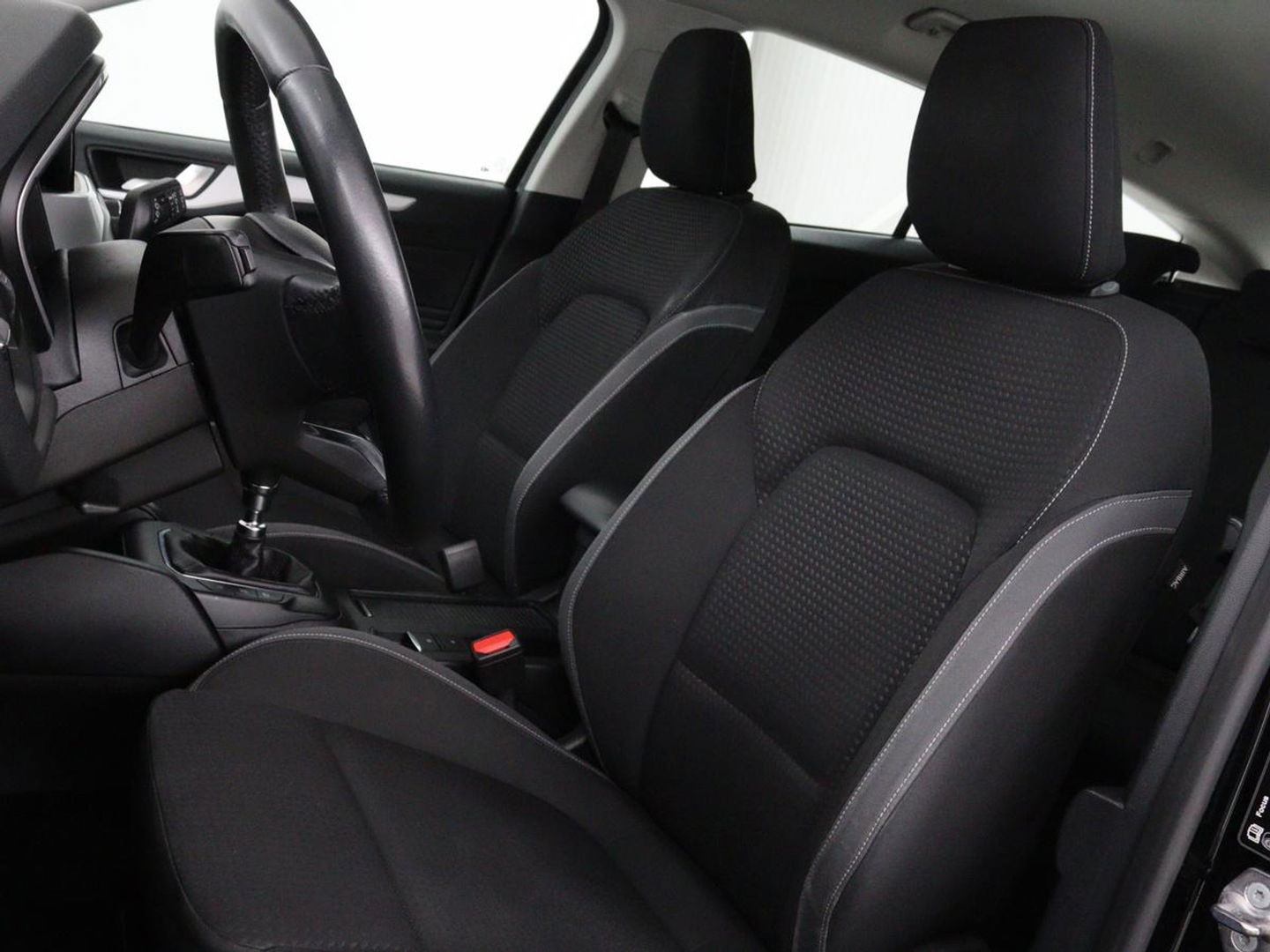 Ford Focus 1.0 EcoBoost Trend Edition Business | Carplay | Navigatie | Cruise control | Parkeerhulp | Airco | Bluetooth | Lichtmetalen velgen