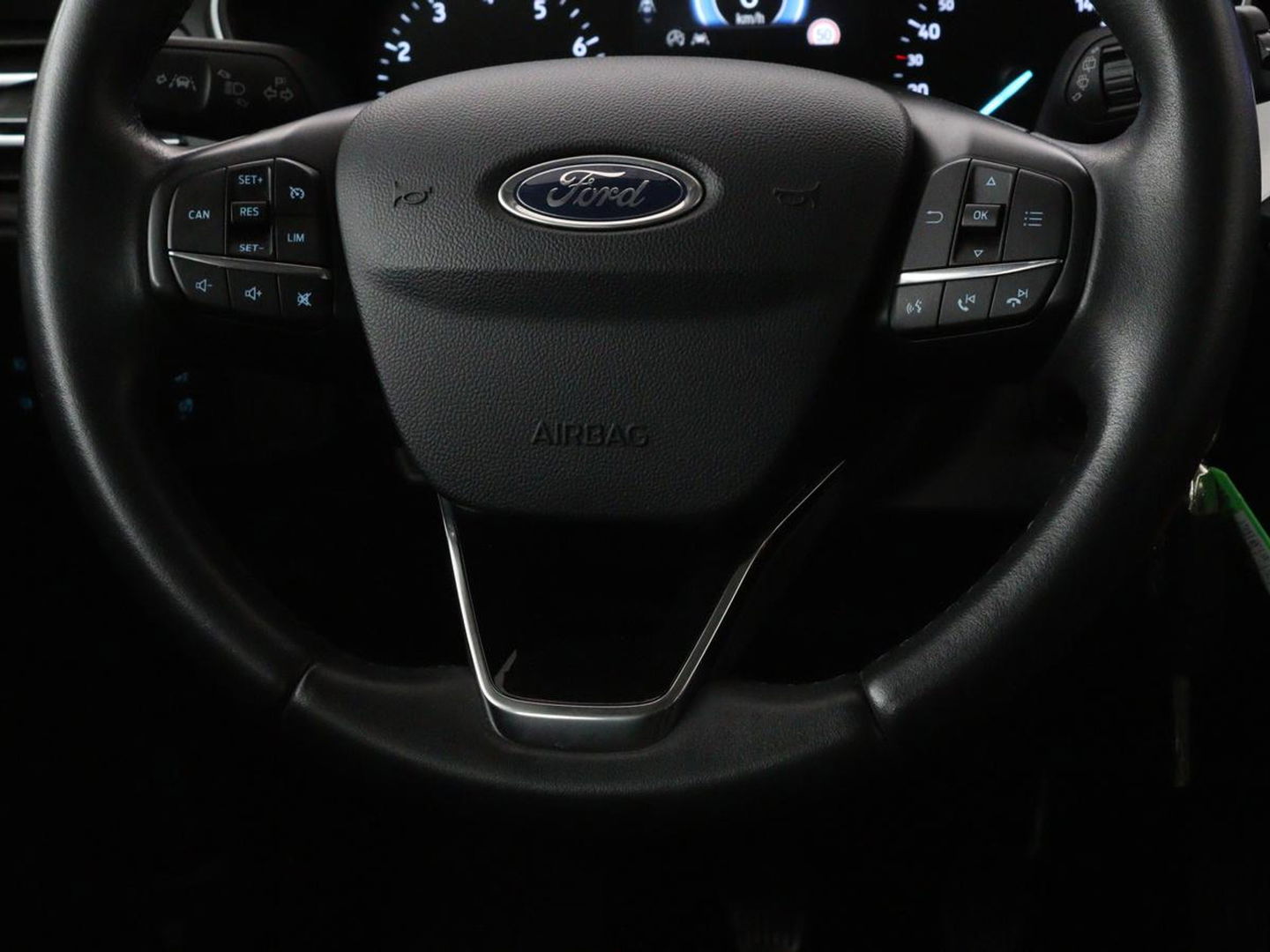 Ford Focus 1.0 EcoBoost Trend Edition Business | Carplay | Navigatie | Cruise control | Parkeerhulp | Airco | Bluetooth | Lichtmetalen velgen
