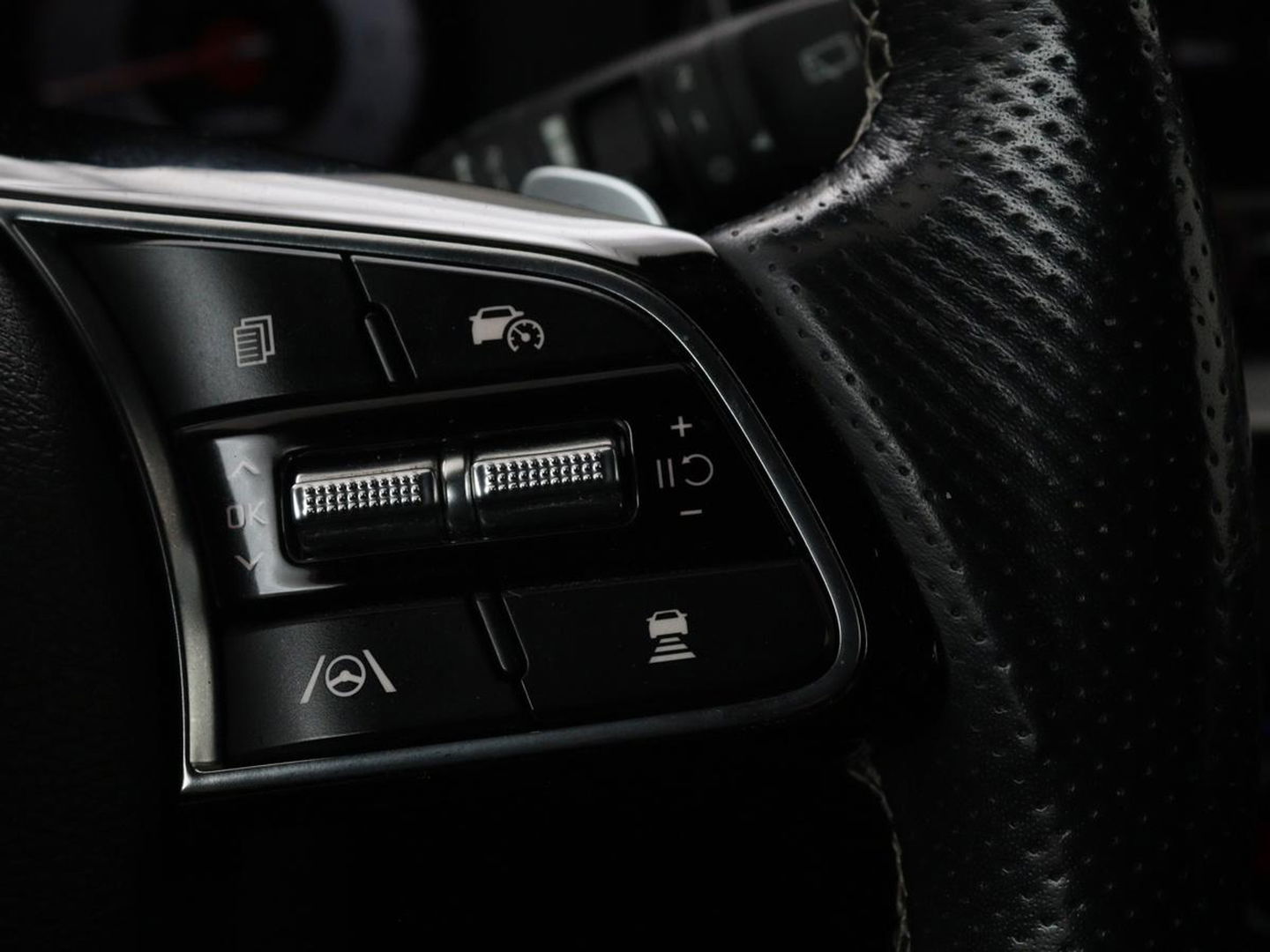 Kia ProCeed 1.5 T-GDi GT-Line | Panoramadak | Trekhaak | Stoel & stuurverwarming | Adaptive cruise | Camera | Carplay | Leder/Alcantara | Full LED | Navigatie | Keyless