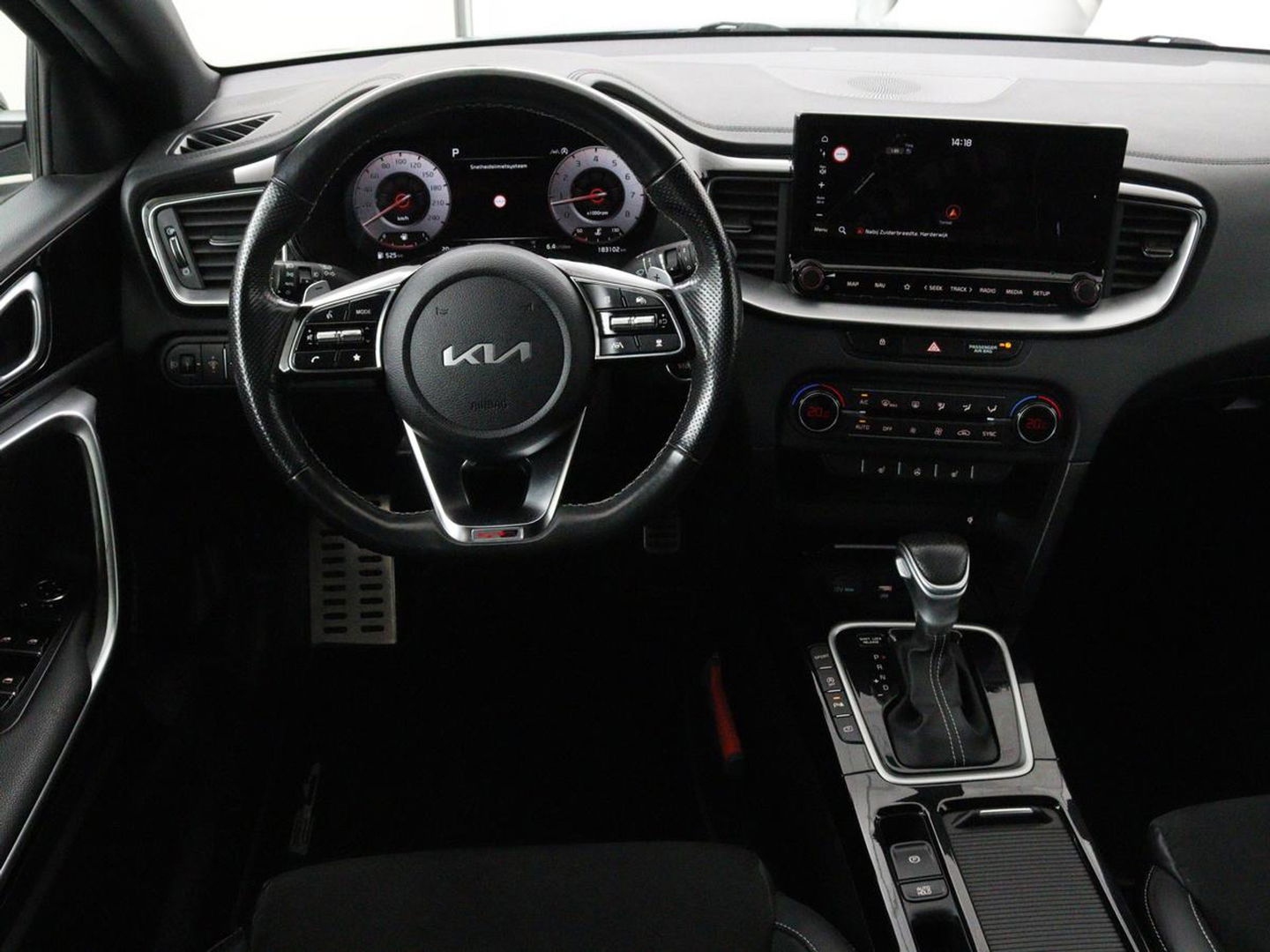 Kia ProCeed 1.5 T-GDi GT-Line | Panoramadak | Trekhaak | Stoel & stuurverwarming | Adaptive cruise | Camera | Carplay | Leder/Alcantara | Full LED | Navigatie | Keyless