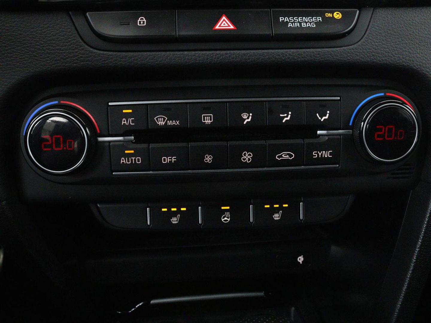 Kia ProCeed 1.5 T-GDi GT-Line | Panoramadak | Trekhaak | Stoel & stuurverwarming | Adaptive cruise | Camera | Carplay | Leder/Alcantara | Full LED | Navigatie | Keyless