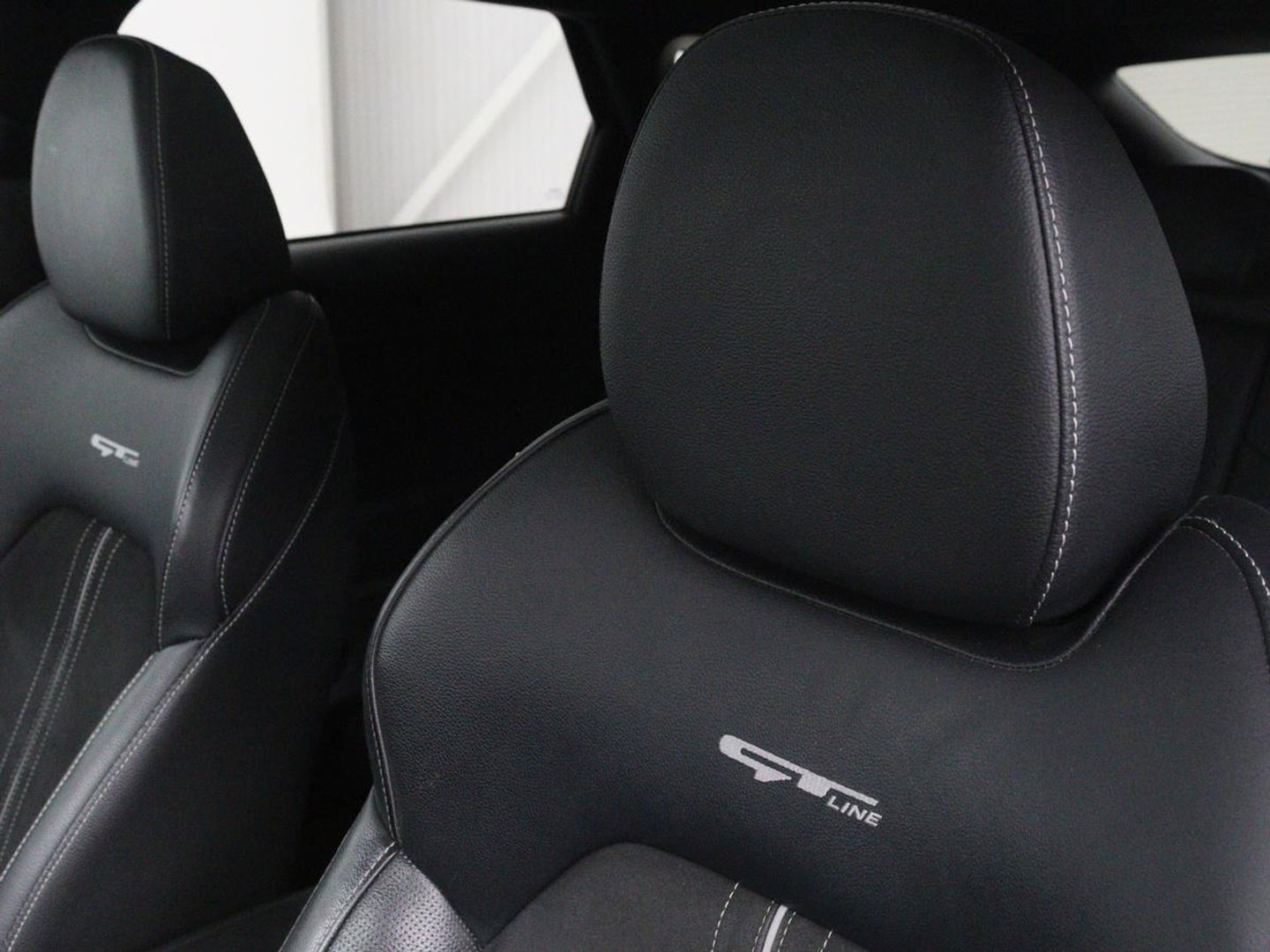 Kia ProCeed 1.5 T-GDi GT-Line | Panoramadak | Trekhaak | Stoel & stuurverwarming | Adaptive cruise | Camera | Carplay | Leder/Alcantara | Full LED | Navigatie | Keyless