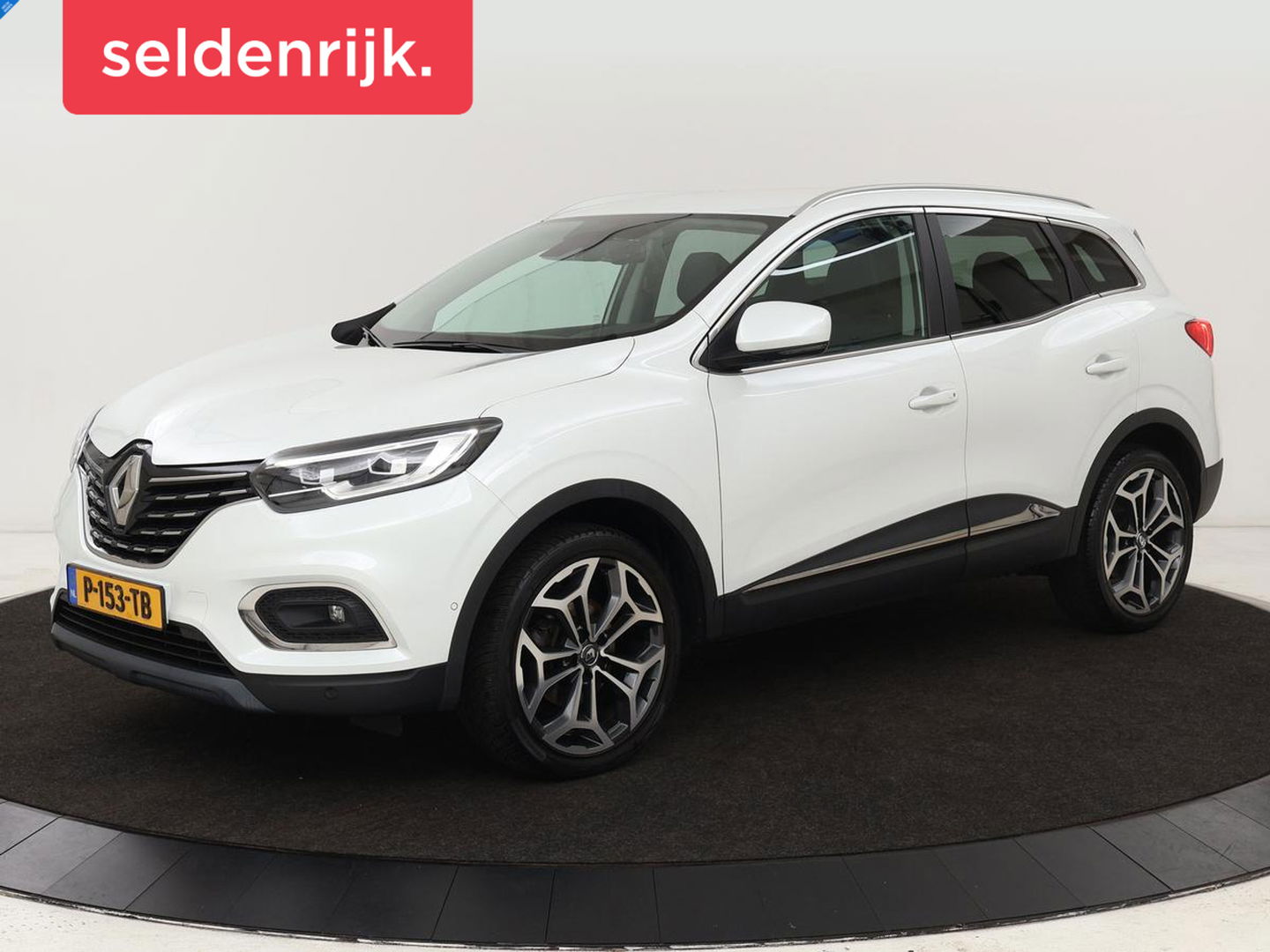 Renault Kadjar 1.3 TCe Techno | Automaat | Stoelverwarming | Trekhaak | Carplay | Camera | Half leder | Keyless | Full LED