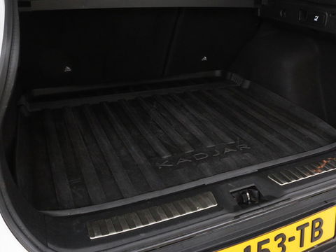 Renault Kadjar 1.3 TCe Techno | Automaat | Stoelverwarming | Trekhaak | Carplay | Camera | Half leder | Keyless | Full LED