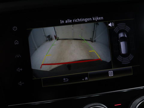 Renault Kadjar 1.3 TCe Techno | Automaat | Stoelverwarming | Trekhaak | Carplay | Camera | Half leder | Keyless | Full LED