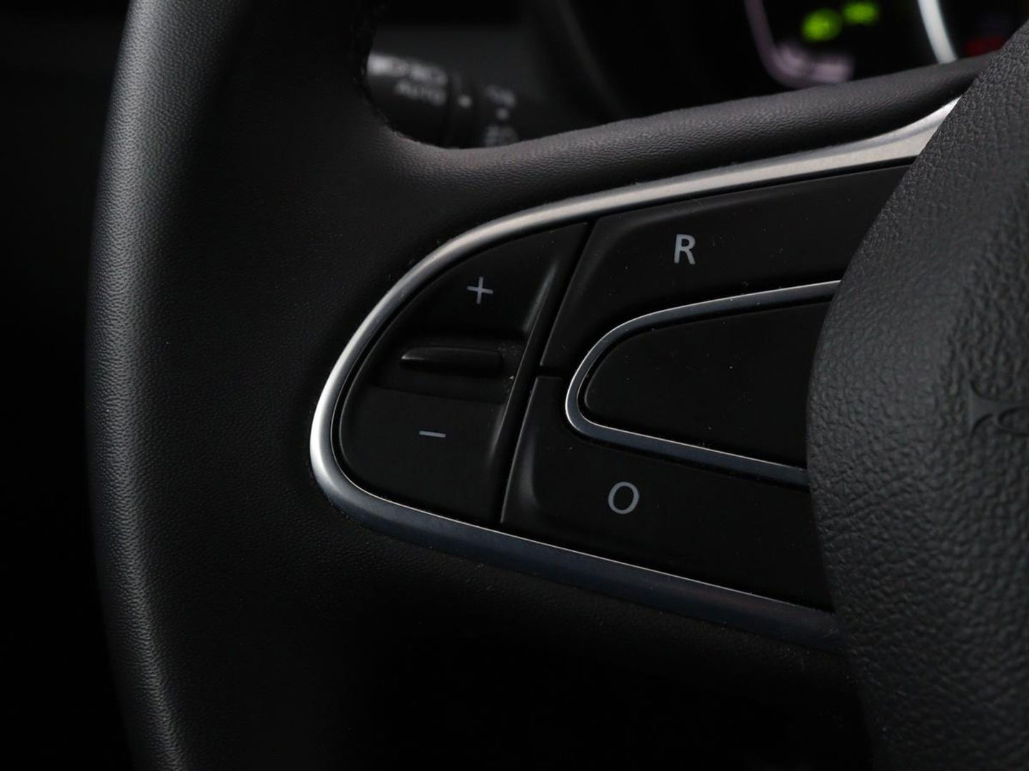 Renault Kadjar 1.3 TCe Techno | Automaat | Stoelverwarming | Trekhaak | Carplay | Camera | Half leder | Keyless | Full LED