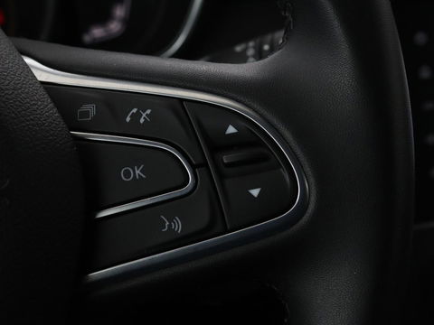 Renault Kadjar 1.3 TCe Techno | Automaat | Stoelverwarming | Trekhaak | Carplay | Camera | Half leder | Keyless | Full LED