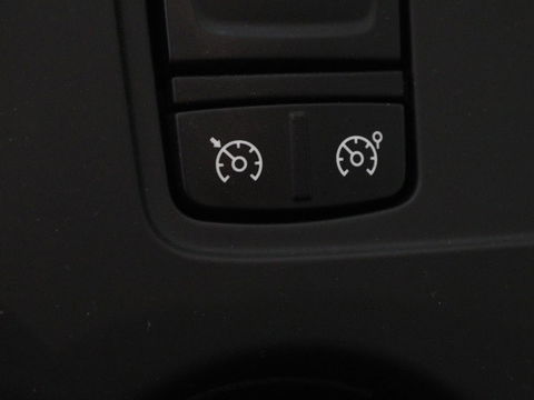 Renault Kadjar 1.3 TCe Techno | Automaat | Stoelverwarming | Trekhaak | Carplay | Camera | Half leder | Keyless | Full LED