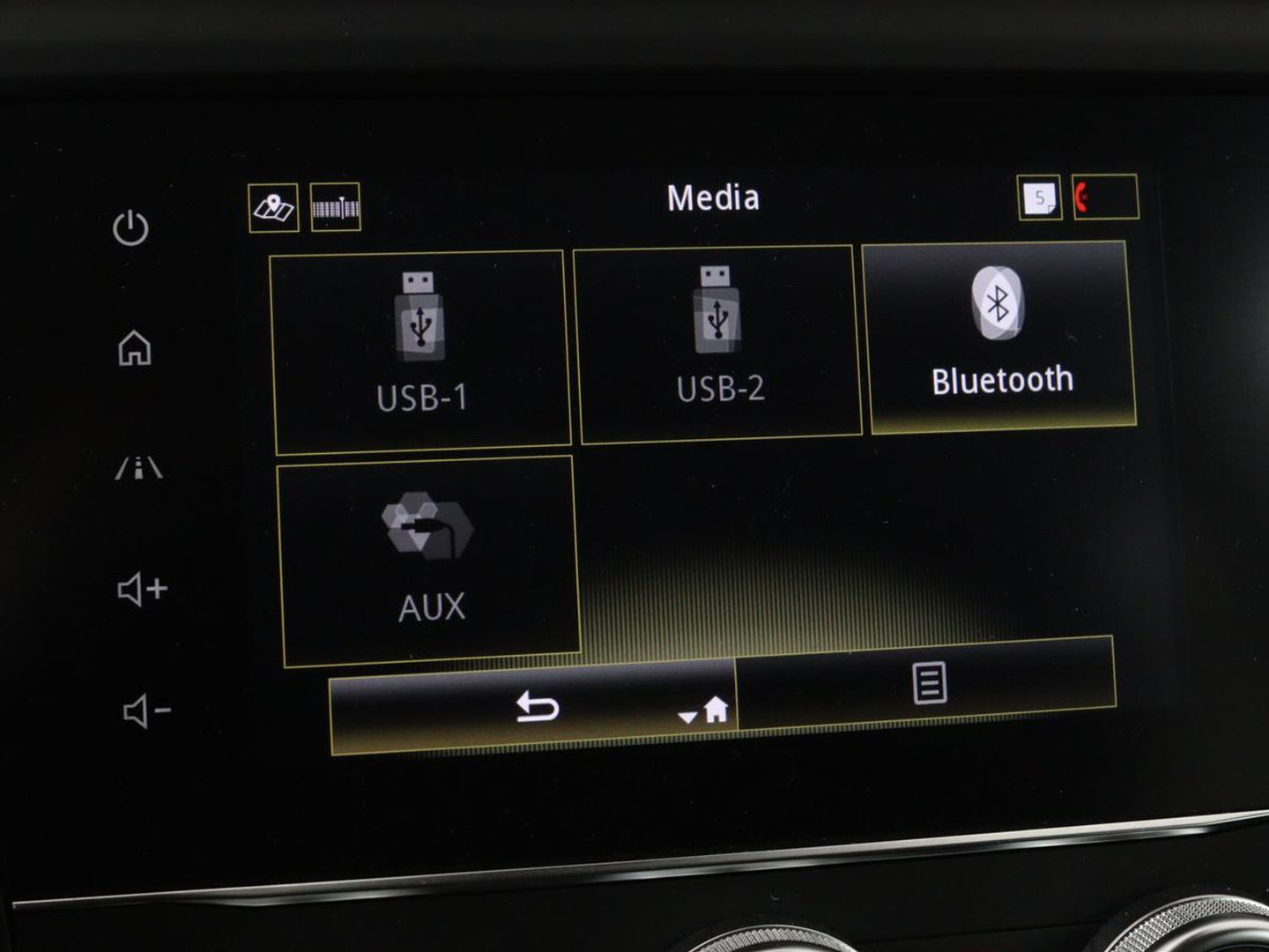 Renault Kadjar 1.3 TCe Techno | Automaat | Stoelverwarming | Trekhaak | Carplay | Camera | Half leder | Keyless | Full LED