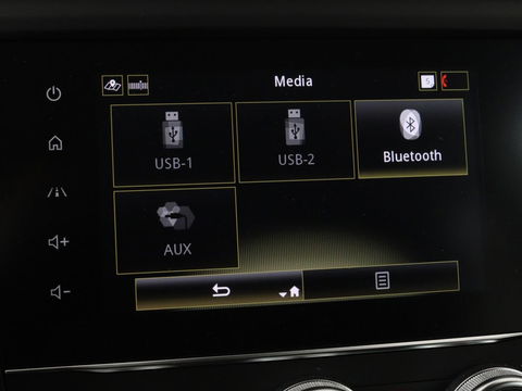 Renault Kadjar 1.3 TCe Techno | Automaat | Stoelverwarming | Trekhaak | Carplay | Camera | Half leder | Keyless | Full LED