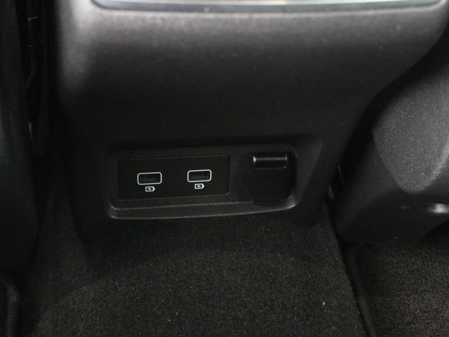 Renault Kadjar 1.3 TCe Techno | Automaat | Stoelverwarming | Trekhaak | Carplay | Camera | Half leder | Keyless | Full LED