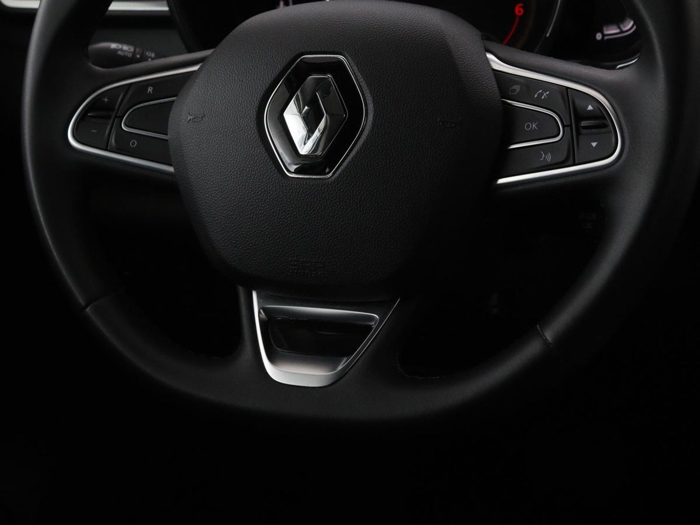 Renault Kadjar 1.3 TCe Techno | Automaat | Stoelverwarming | Trekhaak | Carplay | Camera | Half leder | Keyless | Full LED