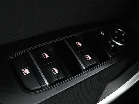 Kia Ceed 1.0 T-GDi DynamicLine | Trekhaak | Carplay | Camera | Parkeerhulp | Cruise control | Climate control | LED | Bluetooth