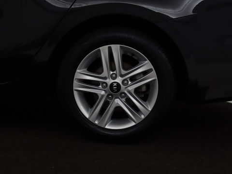 Kia Ceed 1.0 T-GDi DynamicLine | Trekhaak | Carplay | Camera | Parkeerhulp | Cruise control | Climate control | LED | Bluetooth