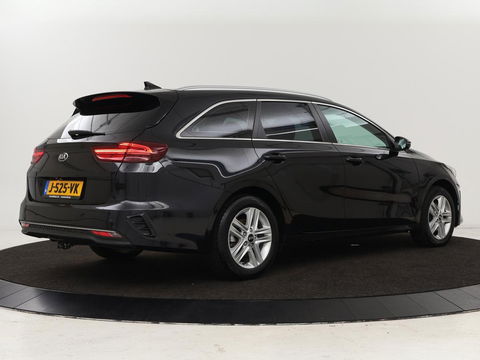 Kia Ceed 1.0 T-GDi DynamicLine | Trekhaak | Carplay | Camera | Parkeerhulp | Cruise control | Climate control | LED | Bluetooth