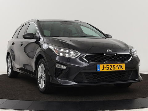 Kia Ceed 1.0 T-GDi DynamicLine | Trekhaak | Carplay | Camera | Parkeerhulp | Cruise control | Climate control | LED | Bluetooth
