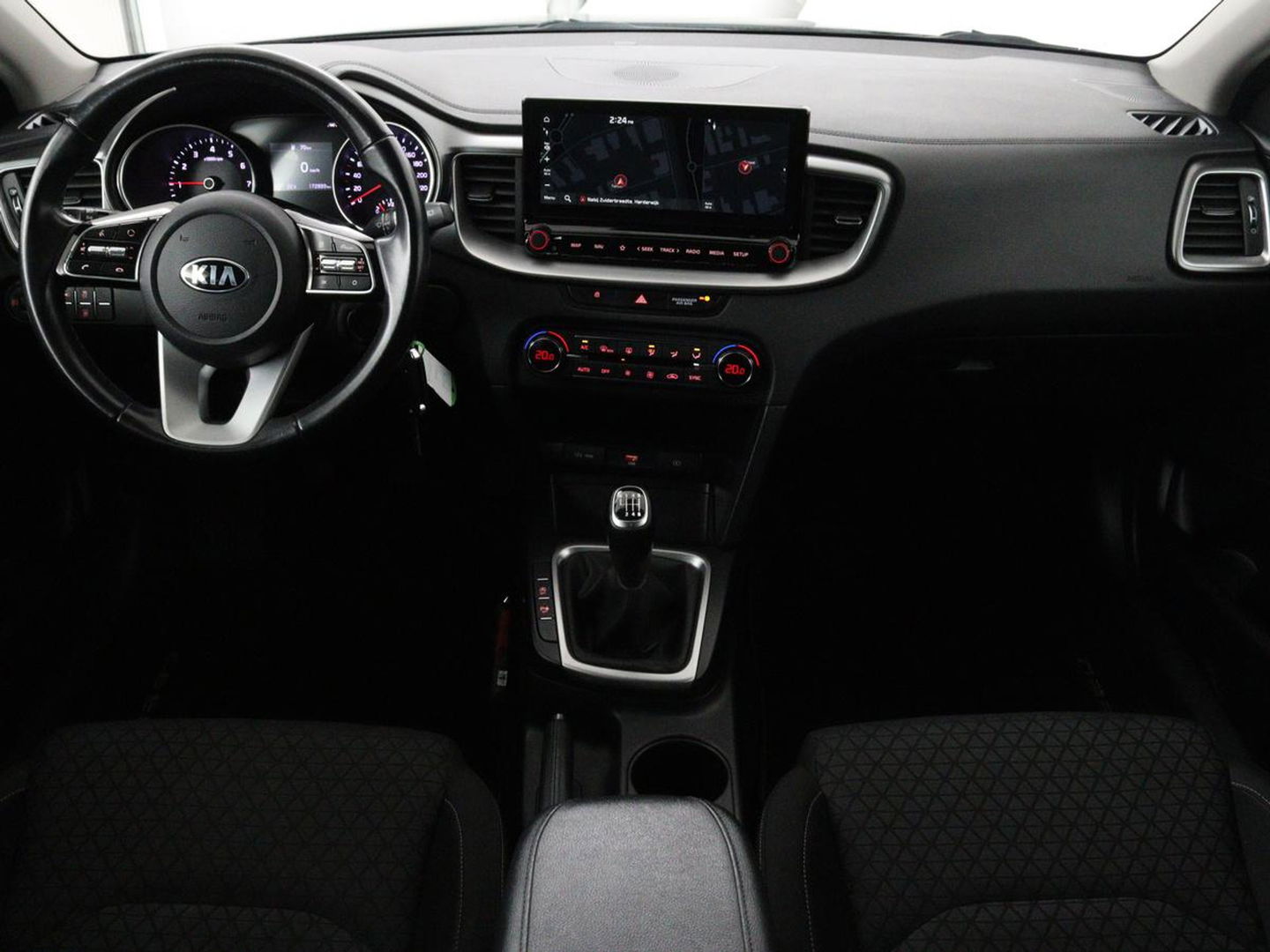 Kia Ceed 1.0 T-GDi DynamicLine | Trekhaak | Carplay | Camera | Parkeerhulp | Cruise control | Climate control | LED | Bluetooth