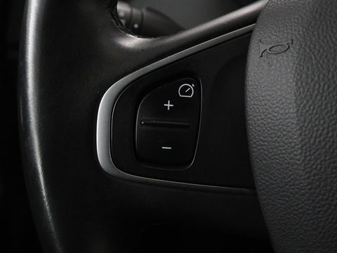 Renault Captur 1.2 TCe Intens | Automaat | Full LED | Navigatie | Keyless | Camera | Climate control | Android Auto | Parkeerhulp | Cruise control