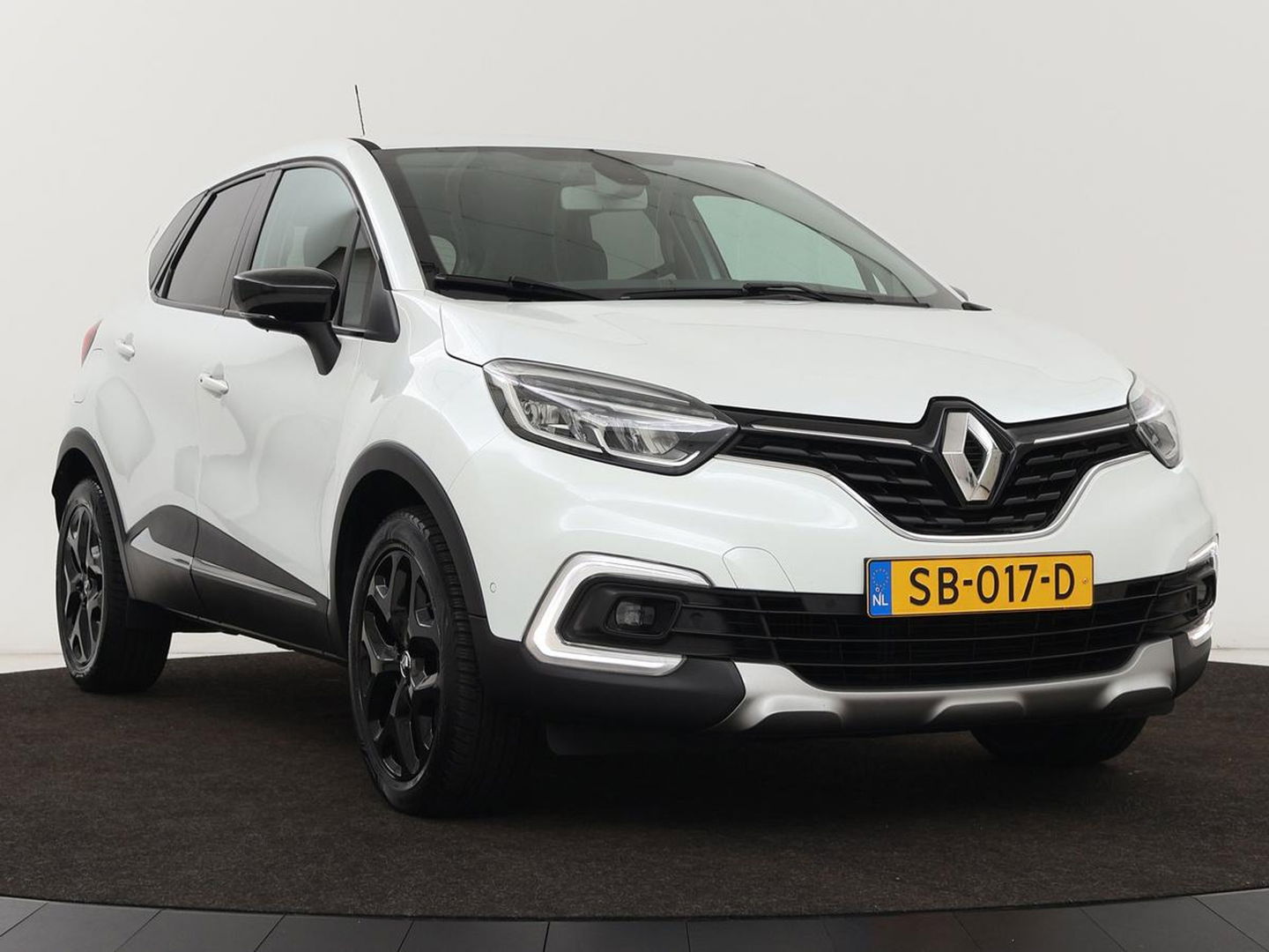 Renault Captur 1.2 TCe Intens | Automaat | Full LED | Navigatie | Keyless | Camera | Climate control | Android Auto | Parkeerhulp | Cruise control