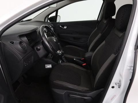 Renault Captur 1.2 TCe Intens | Automaat | Full LED | Navigatie | Keyless | Camera | Climate control | Android Auto | Parkeerhulp | Cruise control