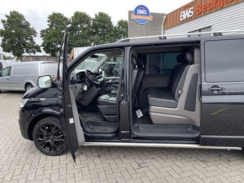 Volkswagen Transporter 2.0 TDI 150pk DSG automaat L2H1 30 DC 5 persoons Bulli / nieuwe koppeling vliegwiel / vaste prijs rijklaar € 32.950 ex btw / lease vanaf € / leer / 19 inch wielen / dubbele schuifdeur