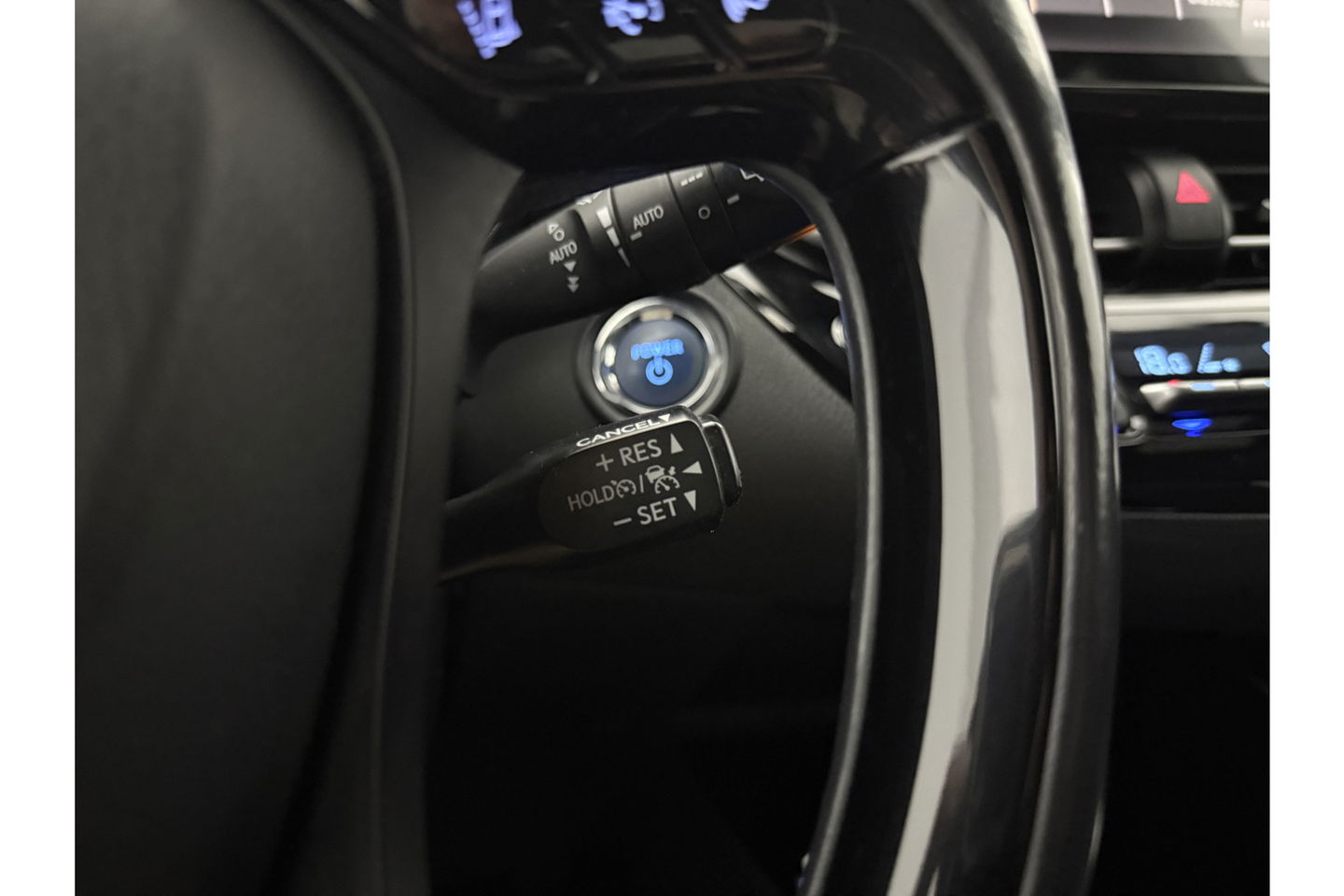 Toyota C-HR 1.8 Hybrid 148PK LED Camera Navi Clima Cruise Parkeersensoren 18"LMV