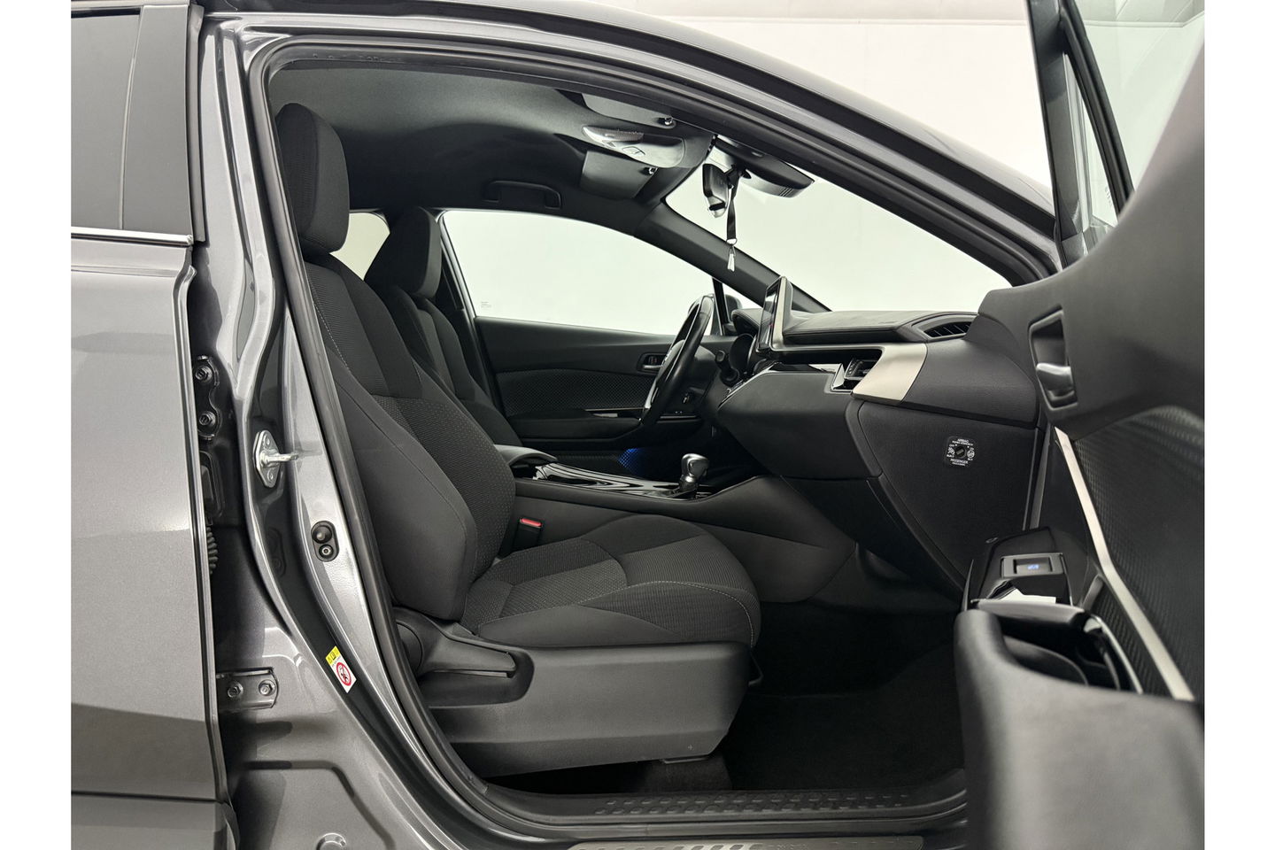 Toyota C-HR 1.8 Hybrid 148PK LED Camera Navi Clima Cruise Parkeersensoren 18"LMV