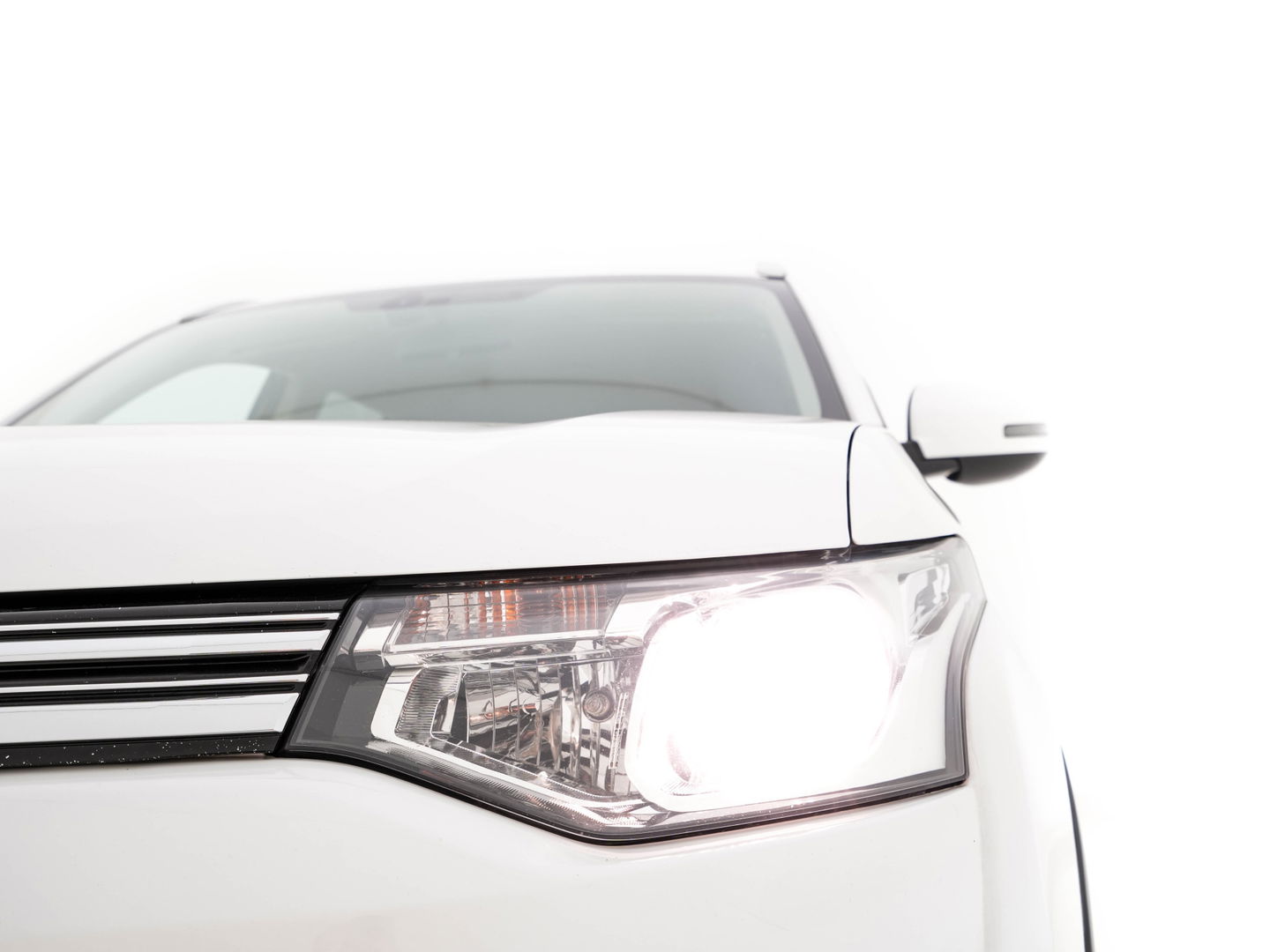 Mitsubishi Outlander 2.0 PHEV Business Edition X-Line AWD Aut. *NAVI-FULLMAP | LEATHER-FABRIC | COMFORT-SEATS | CAMERA | ECC | KEYLESS | SHIFT-PADDLES | TOWBAR | 16"ALU*