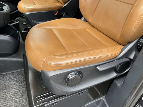 Mercedes-Benz Vito 116 CDI automaat Lang L2H1 / DC 5 persoons / vaste prijs rijklaar € 30.950 ex btw / lease vanaf € / bruin leer ! / airco / cruise / achterdeuren / trekhaak 2500 kg