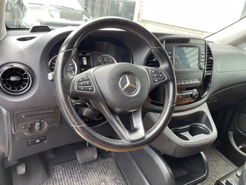 Mercedes-Benz Vito 116 CDI automaat Lang L2H1 / DC 5 persoons / vaste prijs rijklaar € 30.950 ex btw / lease vanaf € / bruin leer ! / airco / cruise / achterdeuren / trekhaak 2500 kg