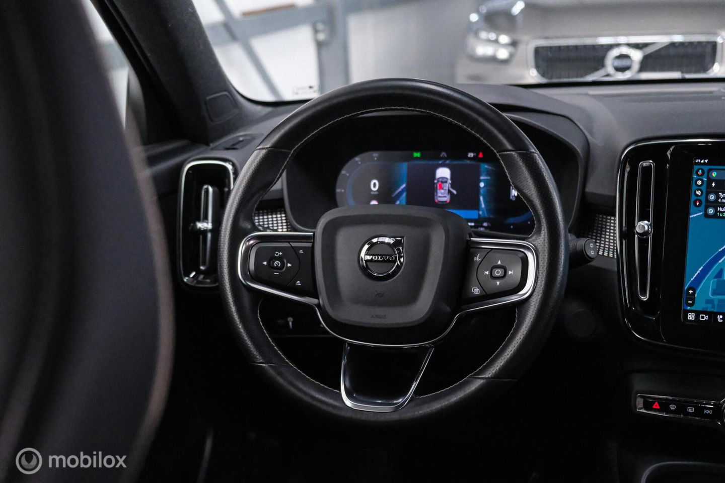 Volvo XC40 Recharge P8 AWD R-Design 408 pk | DAB | alcantara | LED | Rijklaarprijs |